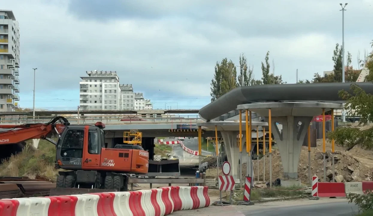 Nowe kładki na Zaspie nabierają kształtu. Wiadomo, kiedy ruszy montaż kolejnej