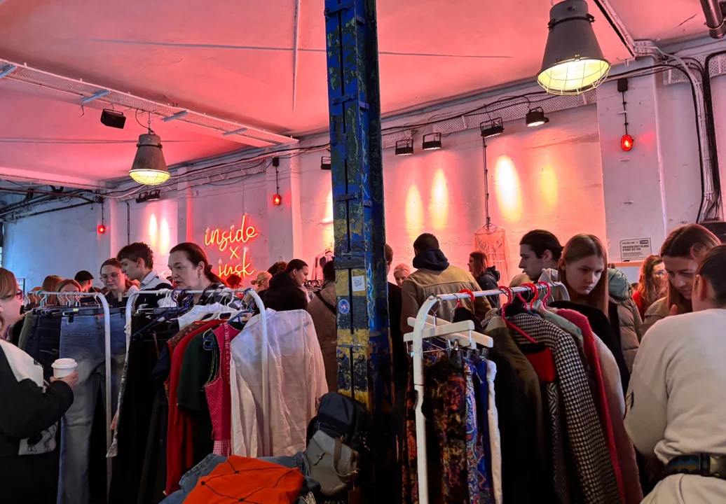 Second Hand Market