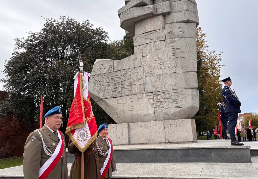 Uroczystości na Podwalu Staromiejskim