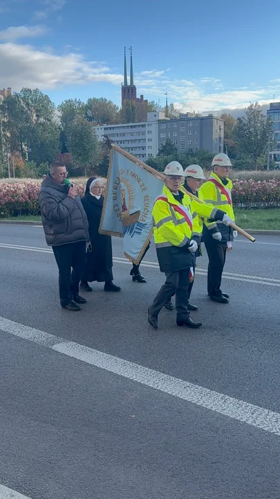 Dzień Papieski w Gdyni. Mieszkańcy przeszli ulicami miasta